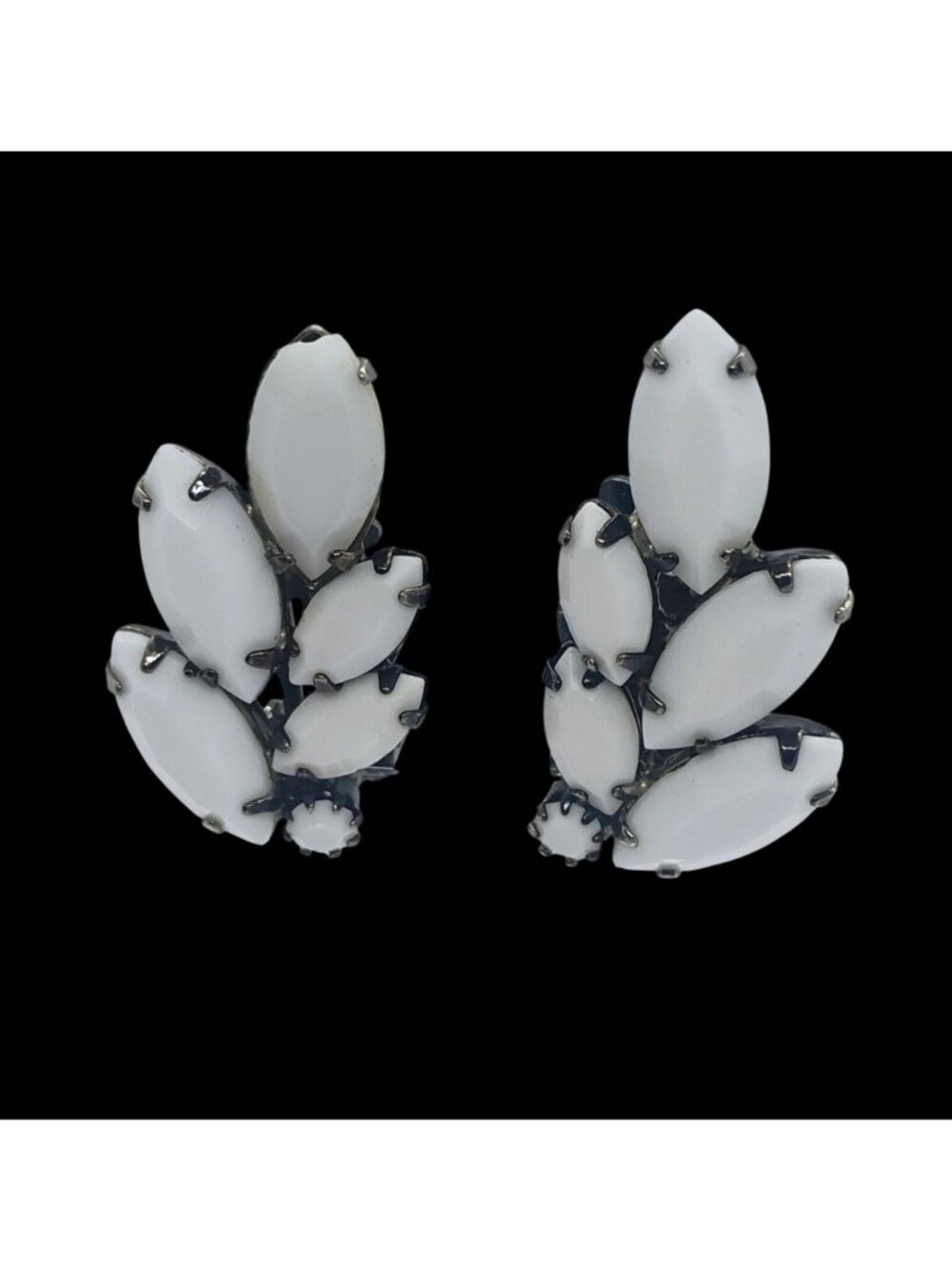 Vtg Juliana Delizza and Elster Milk Glass Floral Clip on Earrings